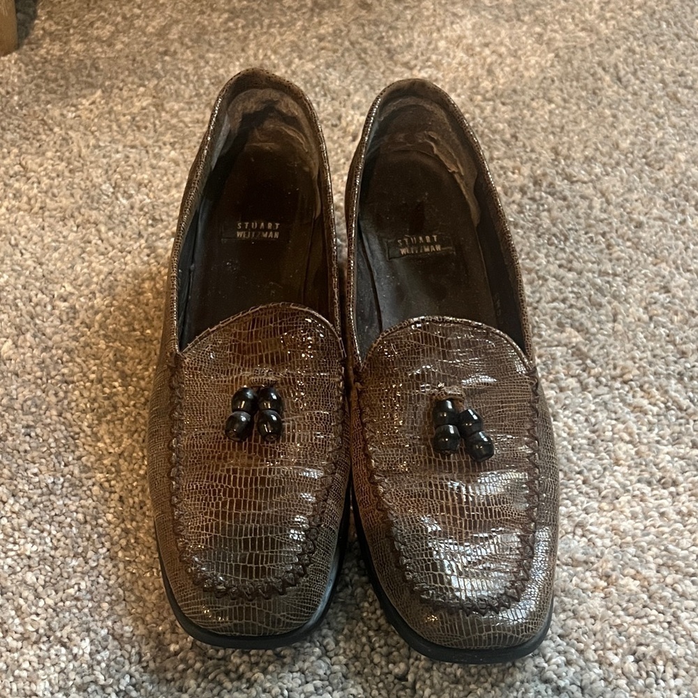 Stuart Weitzman Women's Textured Brown Loafers size 7 1/2 AA